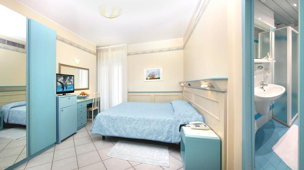 Hotel Arizona Riccione Exterior photo