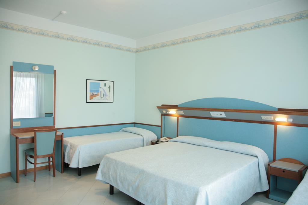 Hotel Arizona Riccione Exterior photo